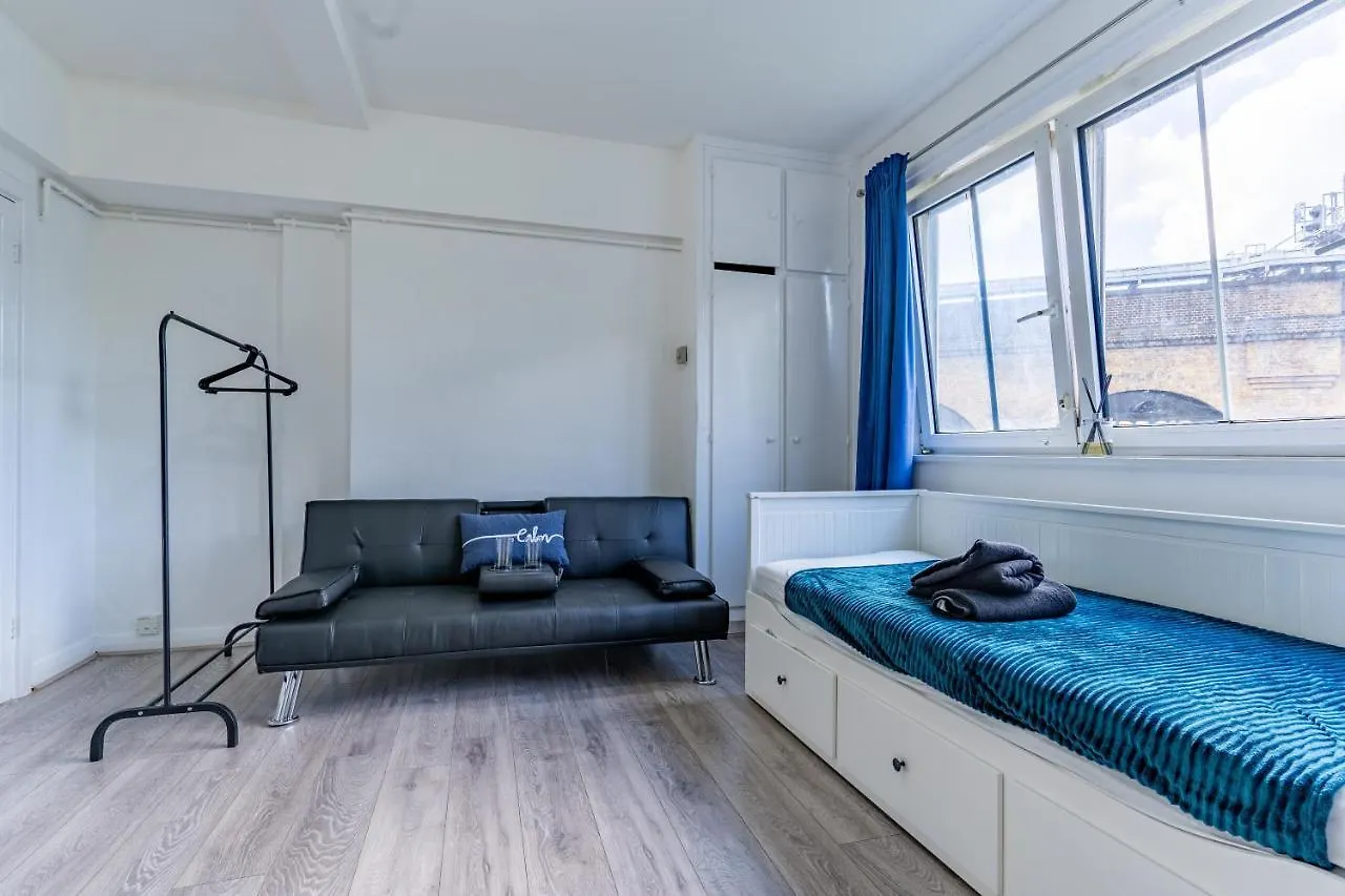 Bright 1 Bed Flat Near London Bridge Apartment 0*,  United Kingdom
